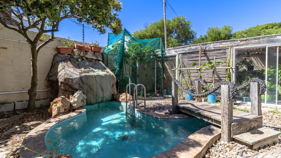 5 Bedroom Property for Sale in Bettys Bay Western Cape